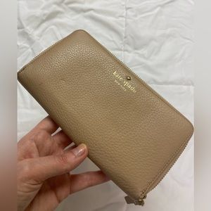 Kate Spade zip around wallet